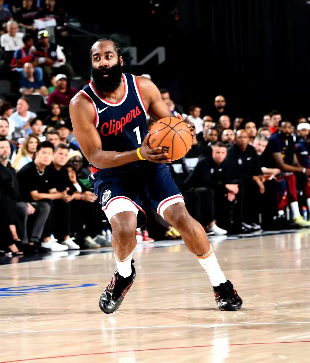 开云体育-Doinb在热火比赛中险胜，出色防守引发热议！比赛高潮迭起的简单介绍