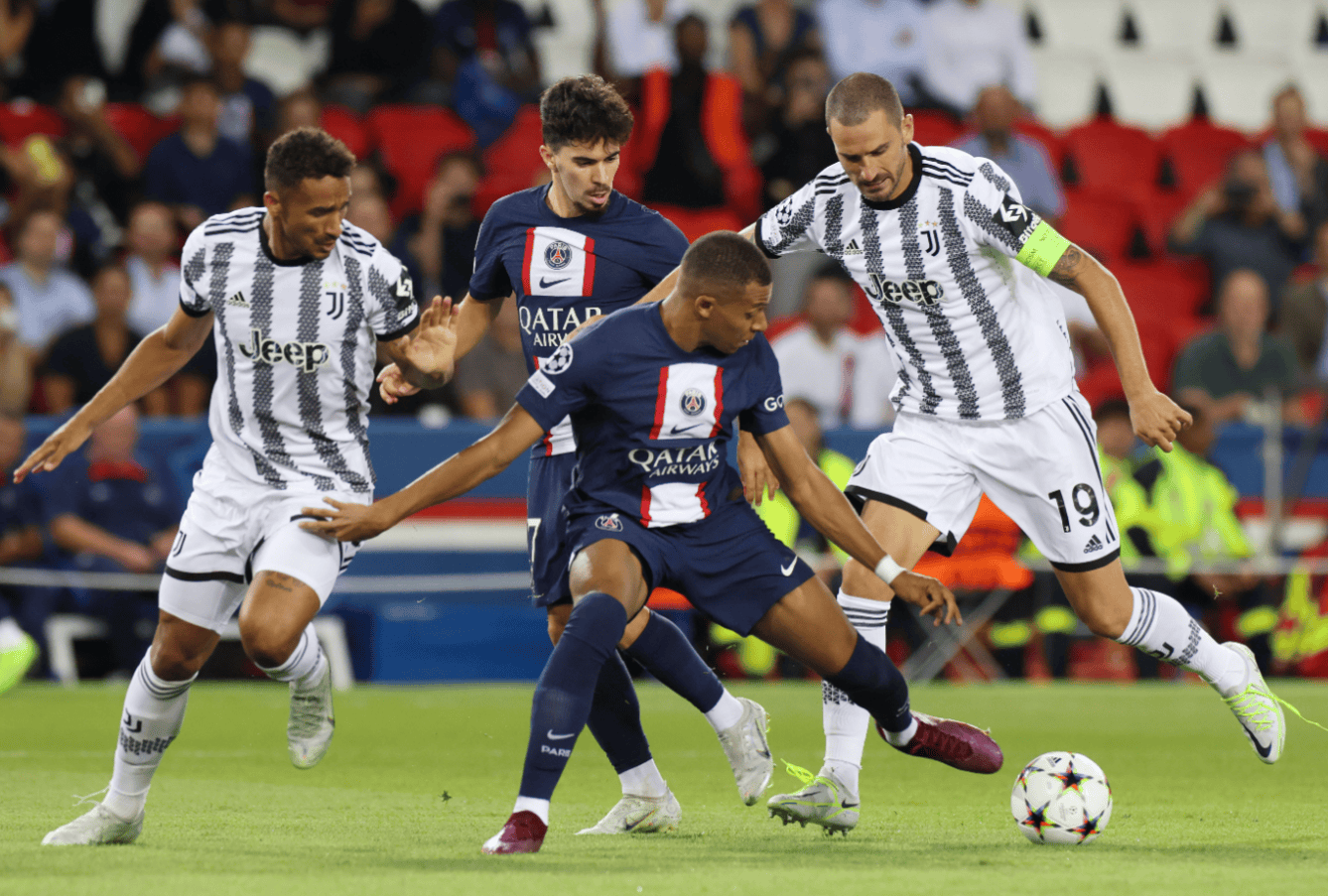 开云-Doinb在巴黎圣日耳曼比赛中回归赛场，惊险取胜引发热议！的简单介绍