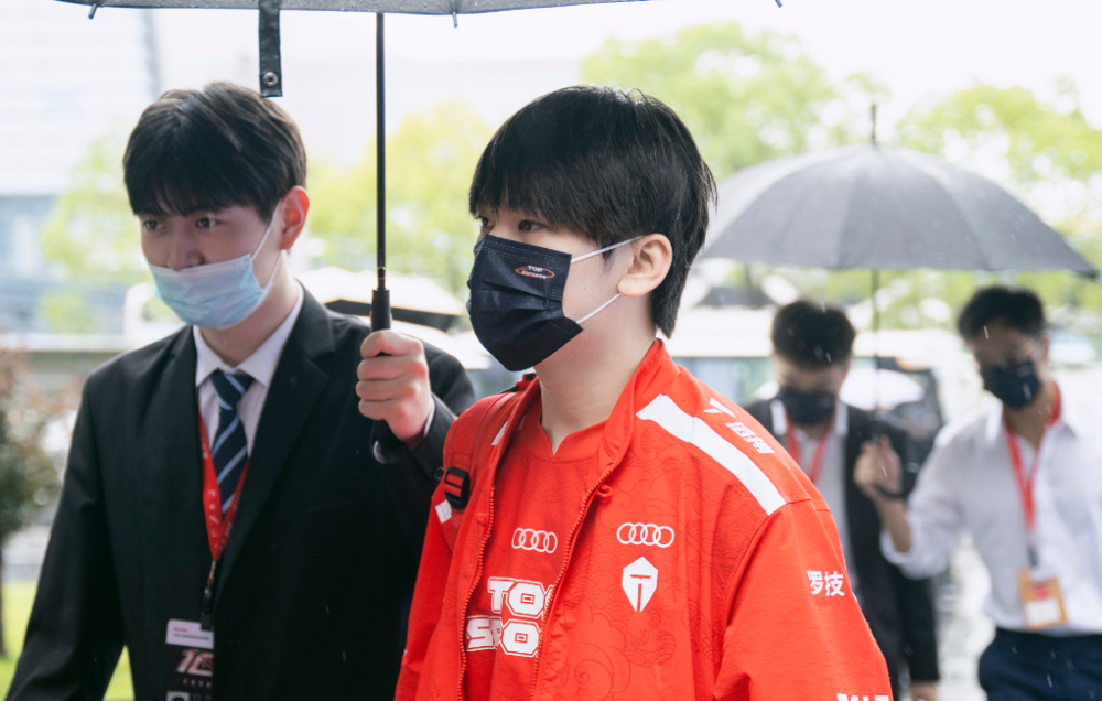 开云-关于JackeyLove回归赛场，回归赛场首场状态亮眼，巴塞罗那观众沸腾！的信息