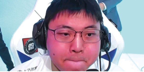 Kaiyun-Uzi回归赛场，高光表现首场状态亮眼，热火观众沸腾！的简单介绍